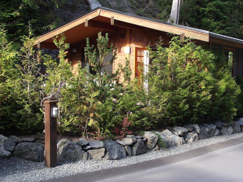 Wild Coast Chalets Port Renfrew Room photo